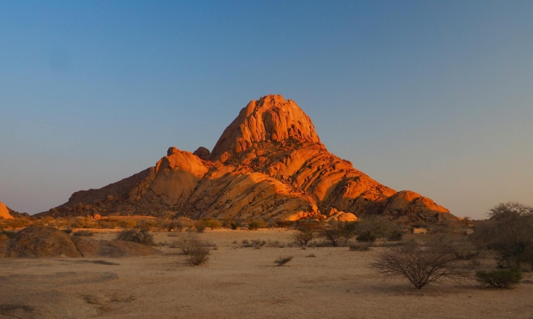 Best Time to Visit Spitzkoppe for Camping & Hiking